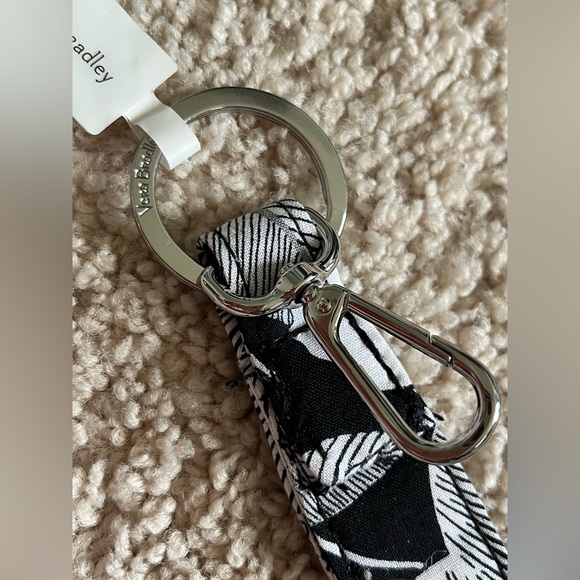 NWT Vera Bradley Wide Loop Keychain Bedford Blooms - Picture 2 of 6